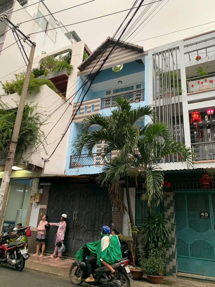 Nhà mặt tiền đường Đồng Đen, Quận Tân Bình 125m² giá 18,5 tỷ - Đầu tư sinh lời ngay lập tức!