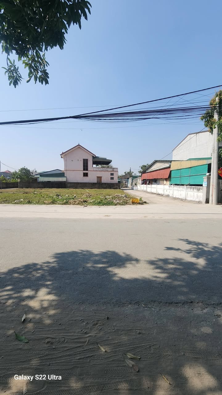 Đất lô góc 111m² mặt đường Trần Hữu Thung - Giá chỉ hơn 4 tỷ!