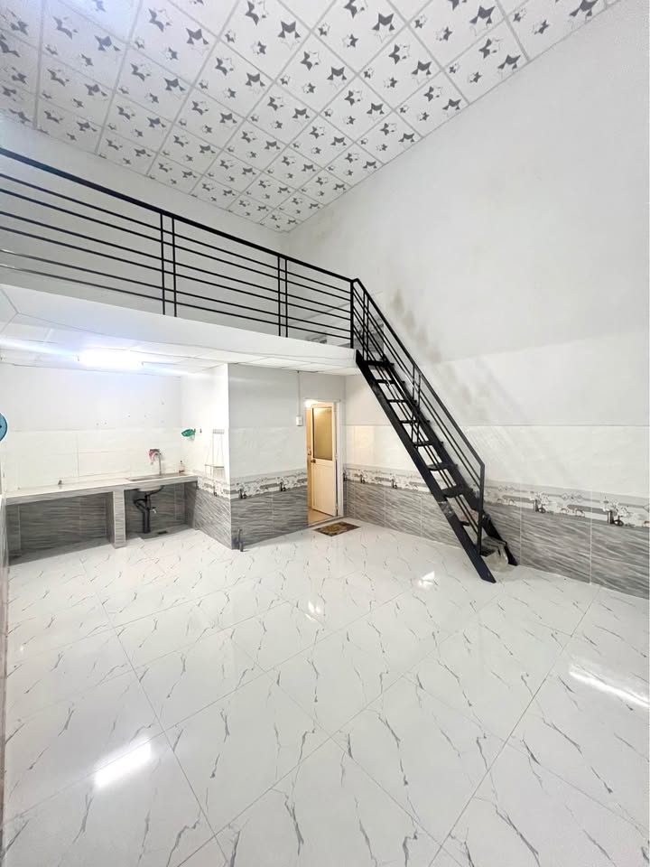 Cho thuê phòng trọ rộng 35m² tại đường Cách Mạng Tháng 8, Quận Bình Thủy - Giá chỉ 2,2 triệu/tháng!