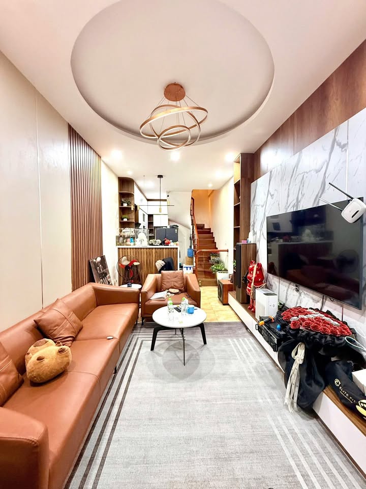 Nhà riêng Bạch Mai 40m² giá 10 tỷ - Sổ đỏ chính chủ, nội thất đầy đủ!