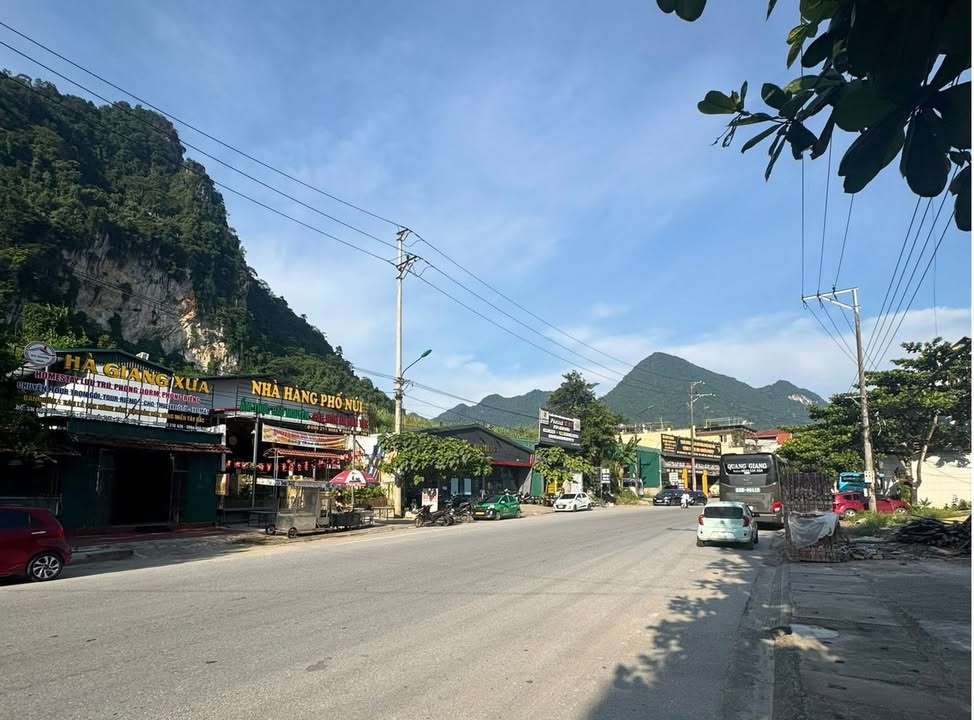 Nhà 2 tầng tại Nguyễn Trãi, 106m² giá 3 tỷ - Cơ hội không thể bỏ lỡ!