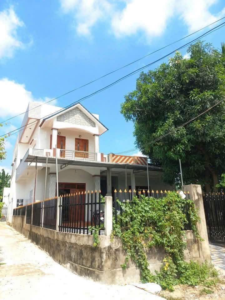 Nhà 2 tầng Xã Bình Trung, Huyện Bình Sơn, 150m² giá 2,x tỷ - Cần bán gấp!