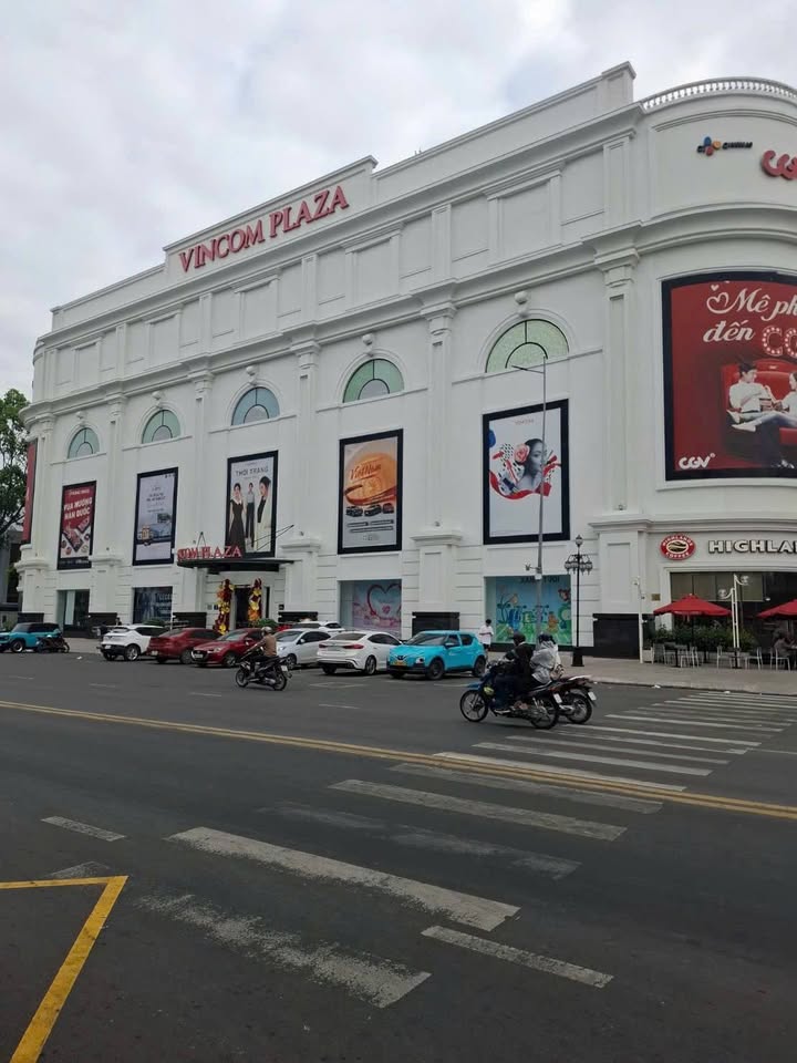 Nhà phố hai mặt tiền Nguyễn Huệ, Cao Lãnh 49.53m² giá 9.99 tỷ - Cơ hội đầu tư sinh lời!