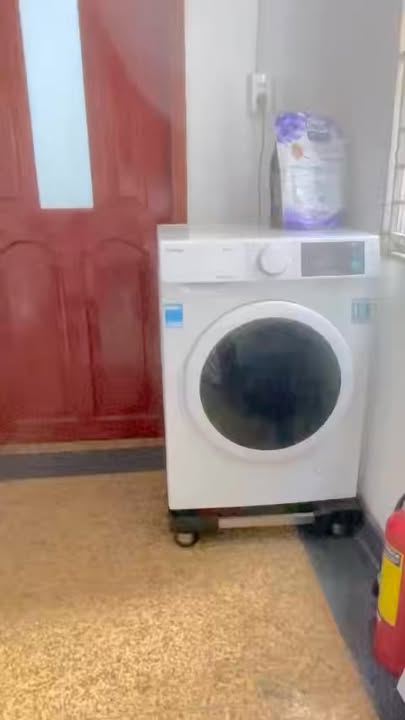 Căn hộ Hoàng Sa Quận 1 giá thỏa thuận - Vị trí trung tâm, thoáng mát!