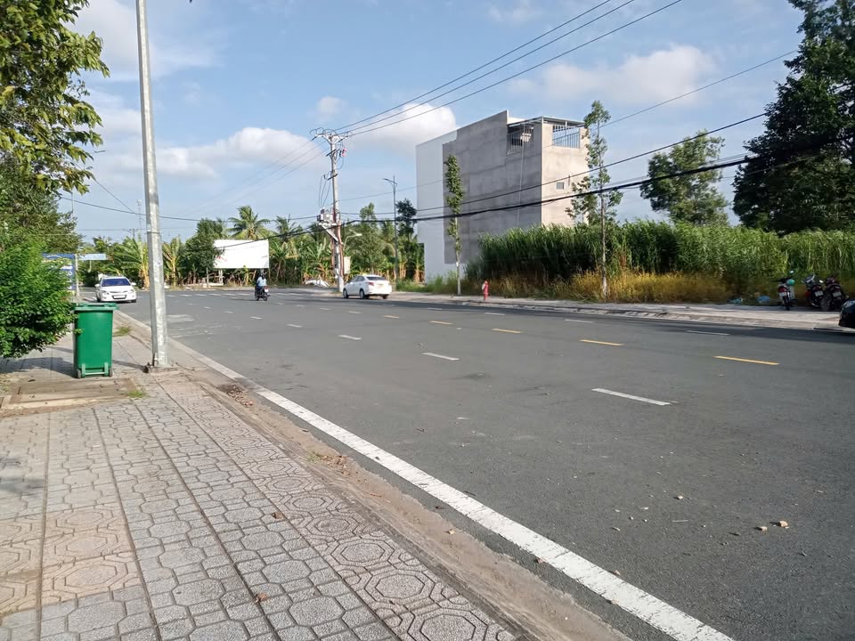 Bán đất nền mặt tiền Phường Bình Thủy 277.3m² giá 6.4 tỷ - Đối diện khu tái định cư