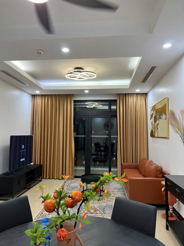 Căn hộ 2PN Royal City, quận Thanh Xuân, giá 16 triệu - Sẵn sàng vào ở ngay!