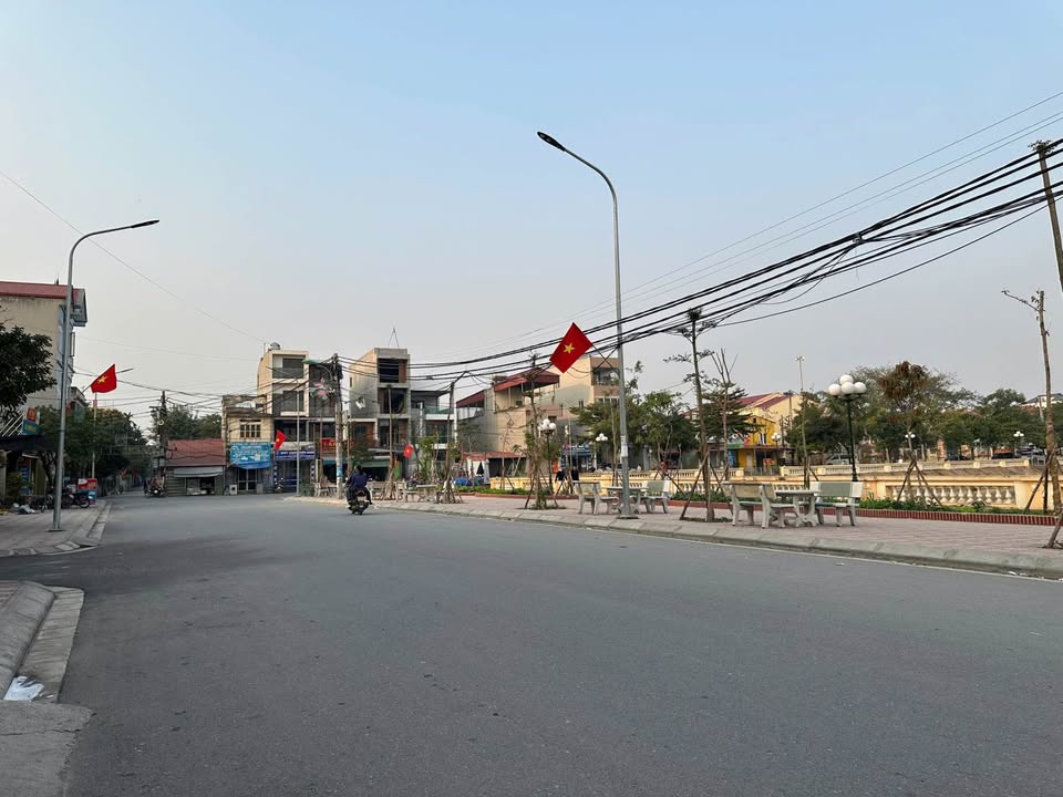 Nhà đất thổ cư Nam Hồng Đông Anh 68.7m² giá 3.6 tỷ - Gần hồ điều hòa và trục kinh doanh!