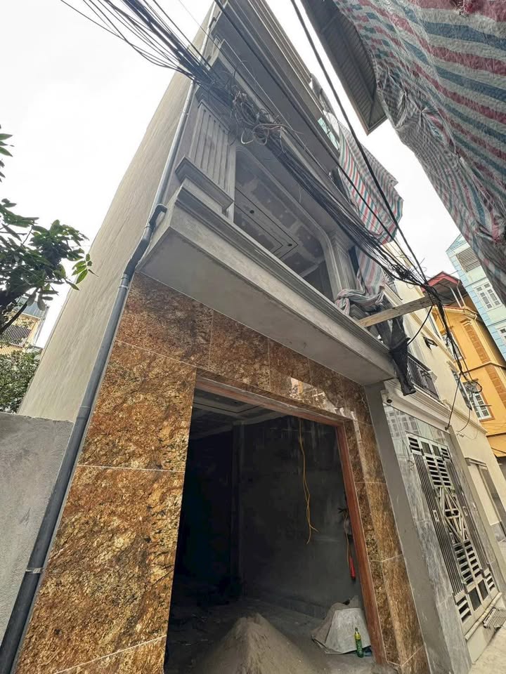 Nhà phố Xuân Đỉnh 43m² giá thỏa thuận - Mặt tiền thoáng đãng, thang máy hiện đại!