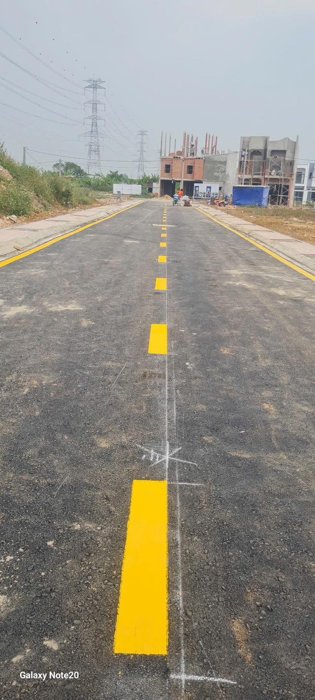 Lô đất 100m² Huyện Vĩnh Cửu giá 1.05 tỷ - Sổ hồng chính chủ, gần chợ và bệnh viện!