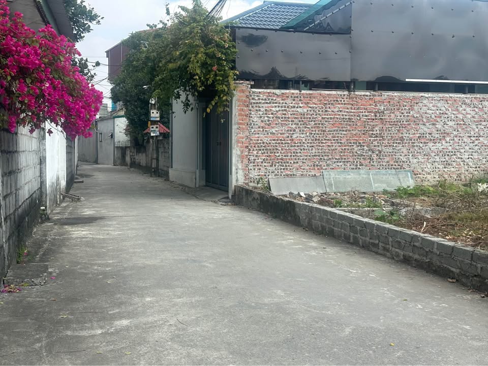 Đất nền Thị Trấn Vũ Thư 70m² giá 1.3 tỷ - Vị trí trung tâm, sổ đỏ chính chủ!