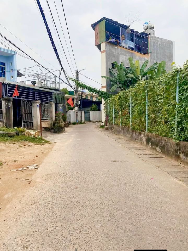 Đất mặt tiền hẻm 968 đường Quang Trung, TP Quảng Ngãi 92m² giá 1.45 tỷ - Cơ hội đầu tư hấp dẫn!