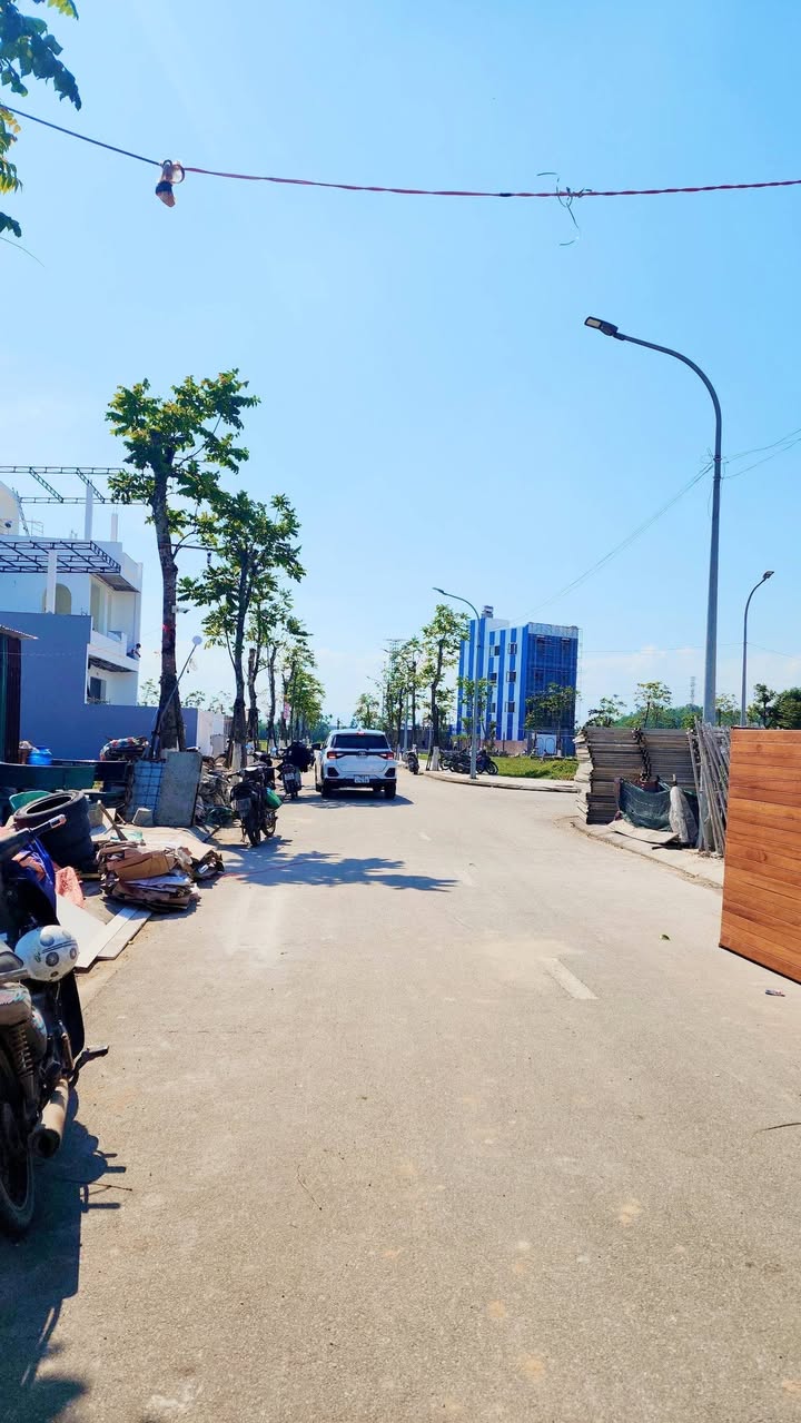 Đất nền Phú Mỹ 100m² giá 1.65 tỷ - Hướng Đông, gần công viên