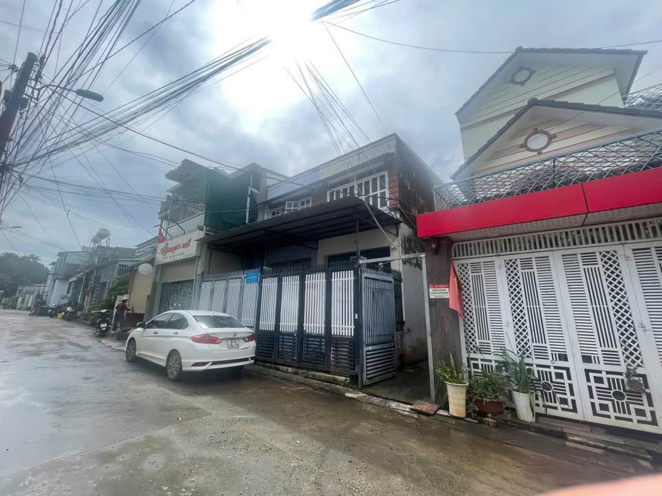 Bán gấp bất động sản trung tâm Buôn Ma Thuột 766m² giá 16.8 tỷ - Dòng tiền ổn định!