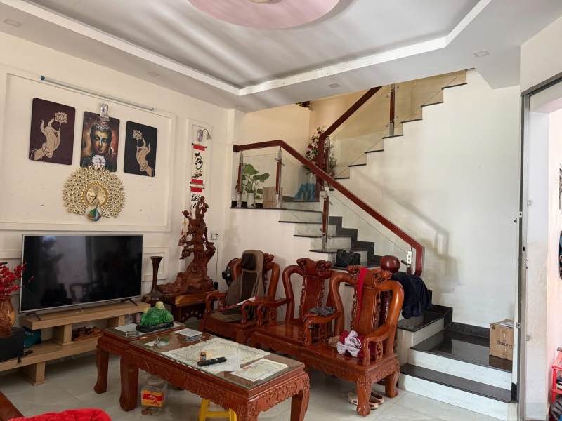 Nhà mặt tiền Lê Thánh Tông, Buôn Ma Thuột 205m² giá 18.5 tỷ - Kinh doanh sầm uất!