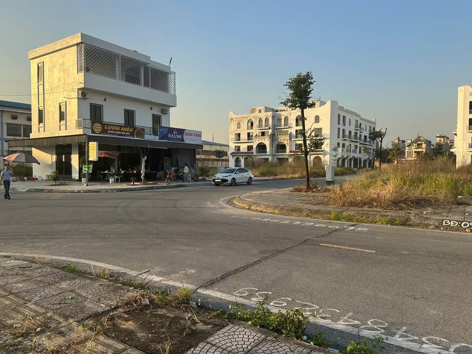 Đất nền khu QH Sao Vàng Uông Bí 64m² giá 1.76 tỷ - Cơ hội đầu tư tuyệt vời!