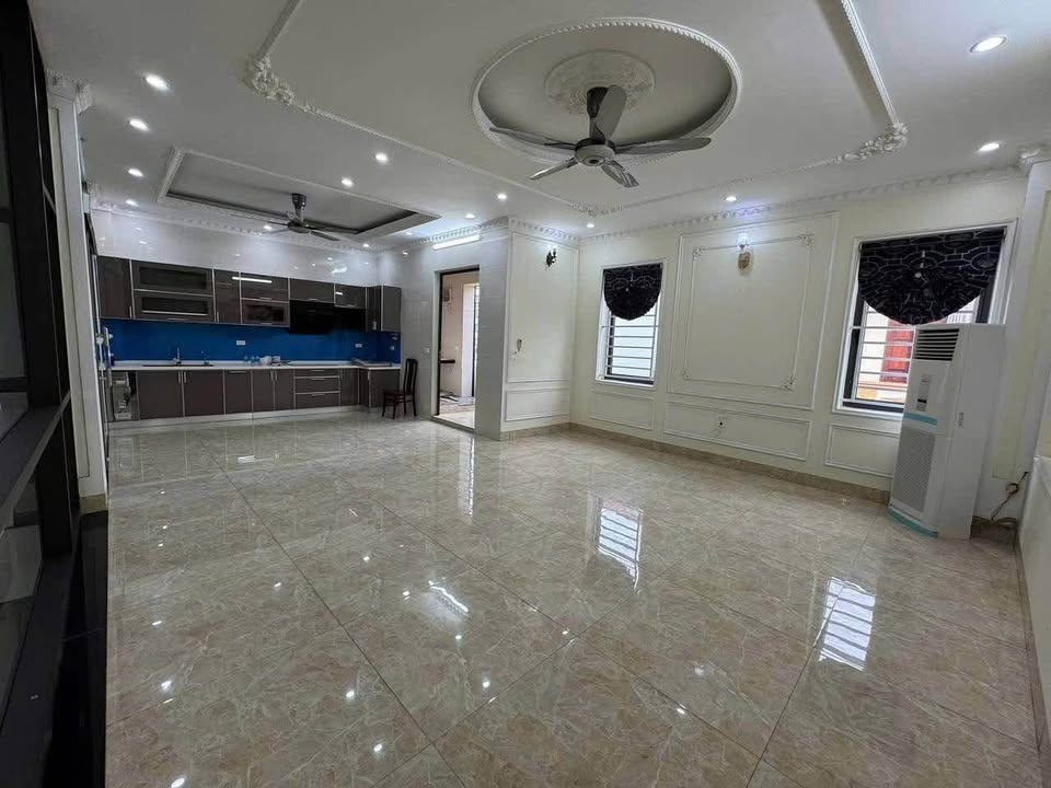 Nhà 3 tầng mặt đường Tây Thành, Ninh Bình - Diện tích 131m², giá 14 tỷ - Đầu tư sinh lời ngay!