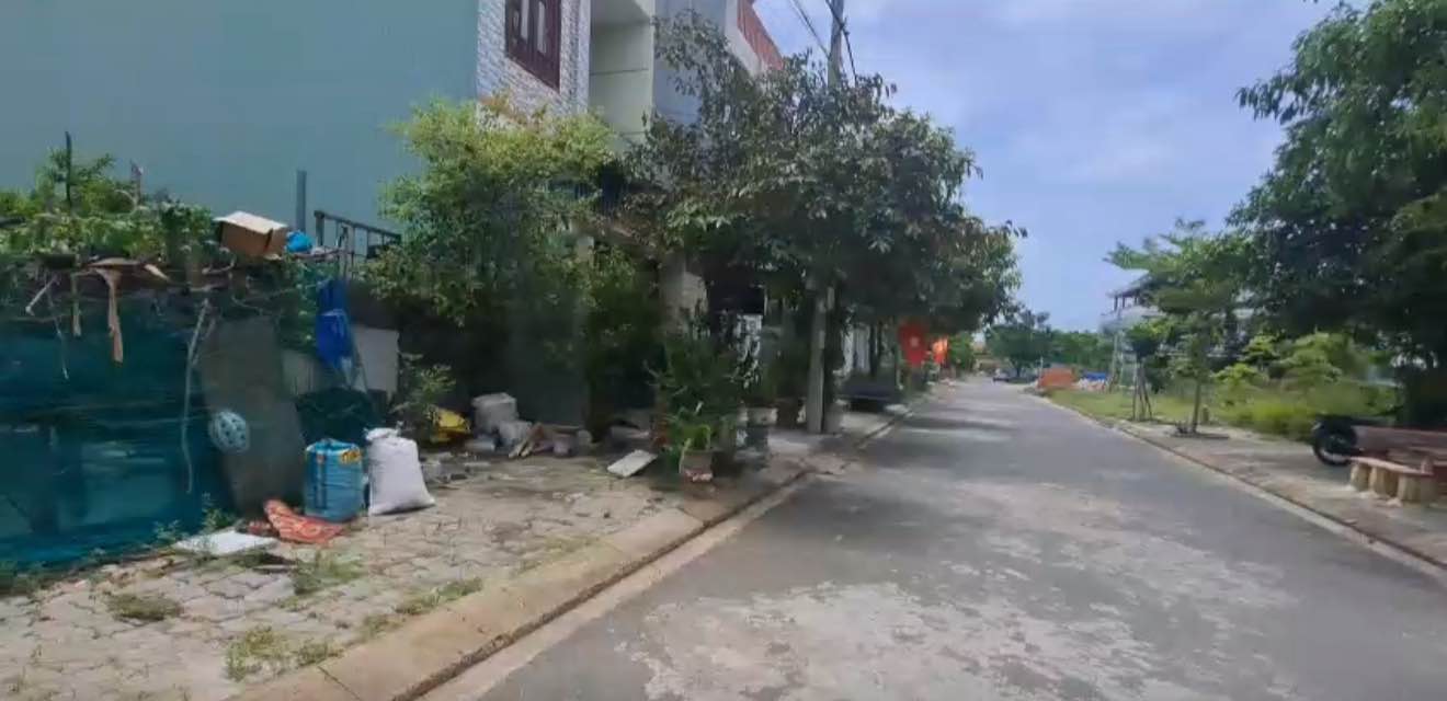 Đất nền Đàm Thanh 3, Đà Nẵng 90m² giá 3.9 tỷ - Sổ hồng chính chủ, hướng Đông mát mẻ!