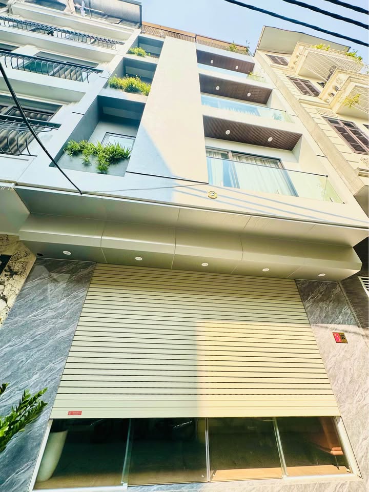 Nhà phố Lê Trọng Tấn 45m² giá 21 tỷ - Lô góc thang máy, ô tô vào tận nhà!