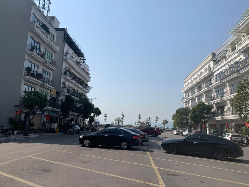 Cho thuê nguyên căn Bến Đoan Hạ Long 17 triệu - Hướng biển mát mẻ quanh năm!