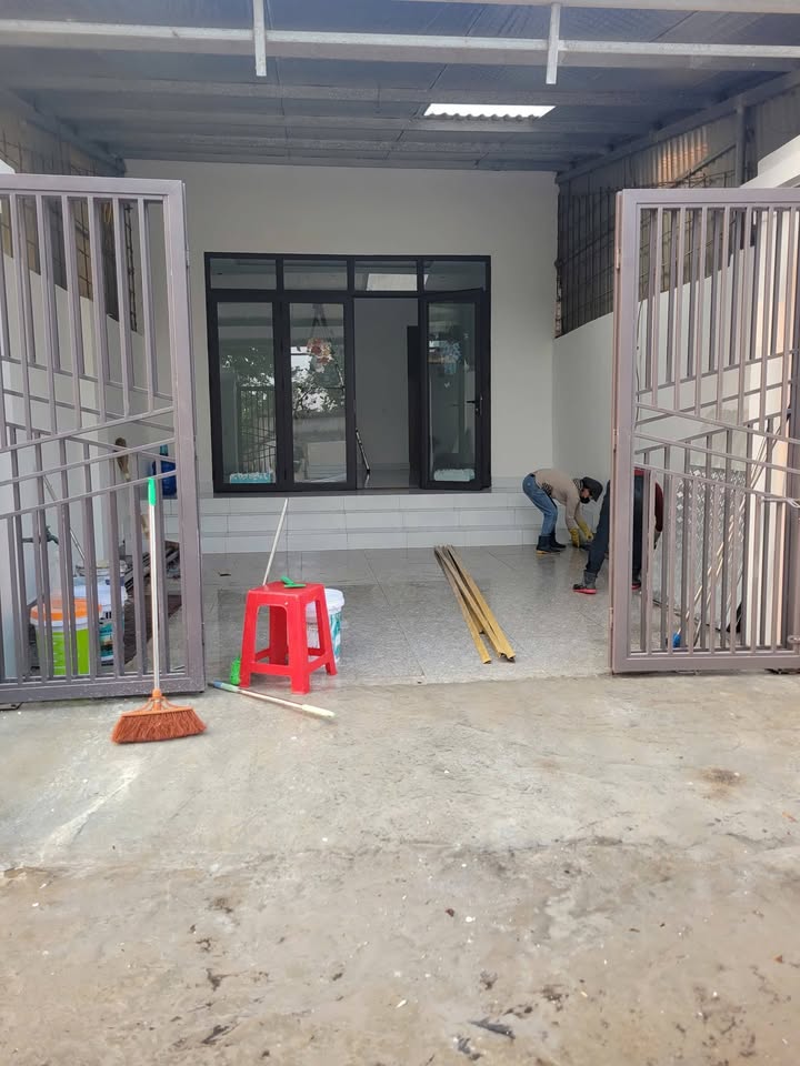 Nhà cấp 4 tại Khu đô thị Hồng Thái 127m² giá 18 tỷ - Sẵn sàng vào ở!