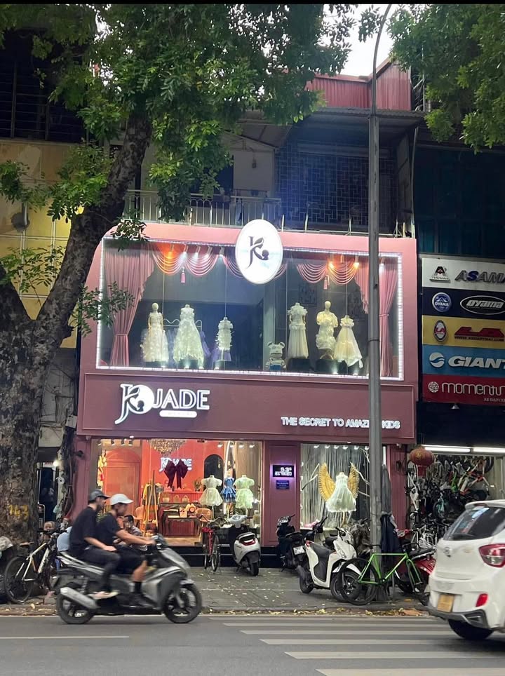 Cho thuê FrontHouse phố Nguyễn Trường Tộ 165m² giá 50 triệu - Mặt tiền rộng, vị trí đắc địa!