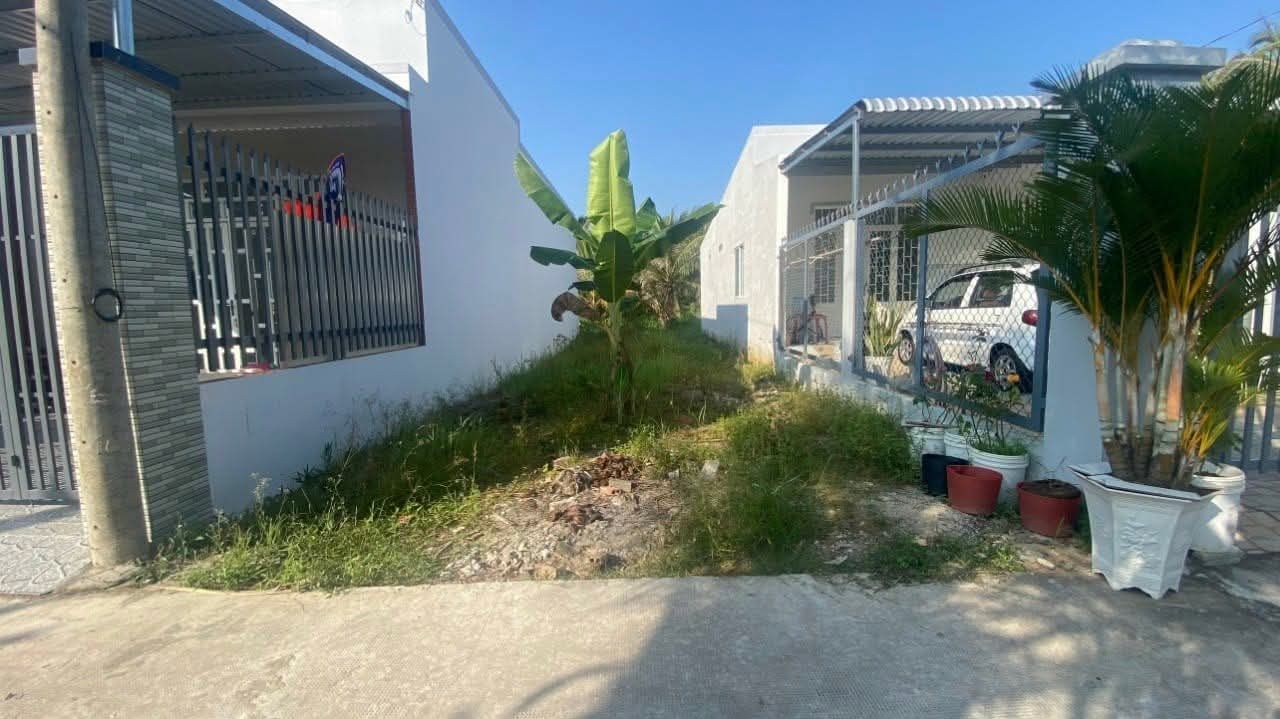 Đất nền Bến Tre 95m² giá 650 triệu - Sổ hồng sang tên ngay!