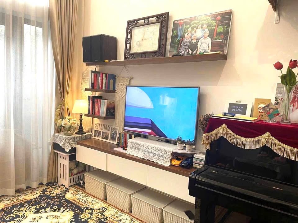 Nhà cho thuê tại Phường Đức Giang, Quận Long Biên 56m² giá 8 triệu - Không gian thoáng đãng lý tưởng cho văn phòng!