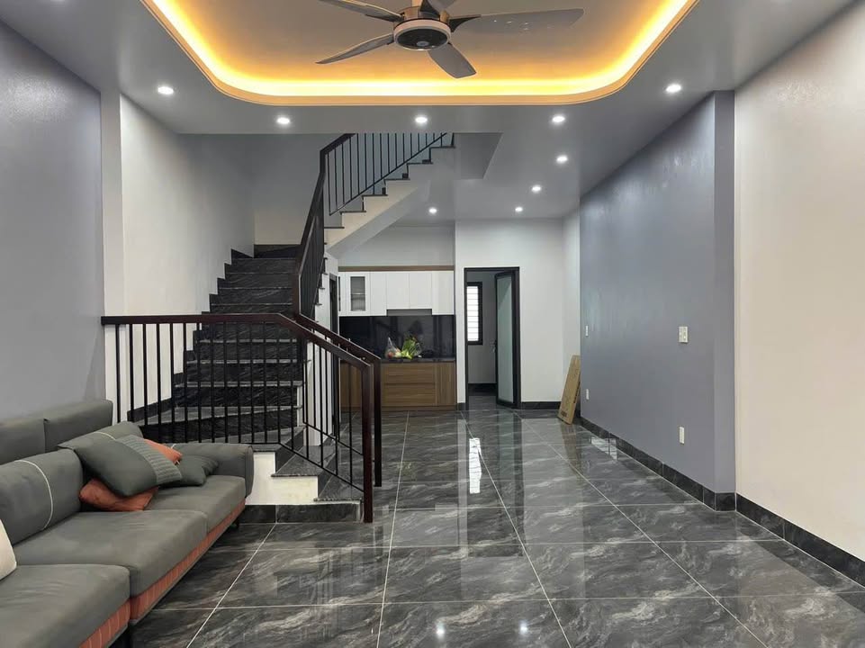 Nhà 2 tầng tại Phường Vũ Phúc, Thái Bình 71.7m² - Gần Trường Mầm Non, Ô tô vào tận nhà!