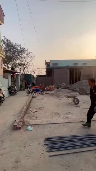 Đất Lạc Nhuế 83m² giá 2 tỷ - Lô góc 2 mặt tiền hiếm có!