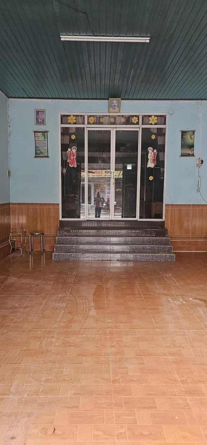 Đất và nhà kiên cố tại chợ Kiểm Lâm, Duy Hoà 100m² giá 2 tỷ - Kinh doanh thuận lợi ngay!