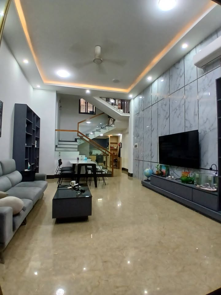 Nhà riêng quận Lê Chân, Hải Phòng 63m² giá 5.3 tỷ - Gần ô tô, sân riêng