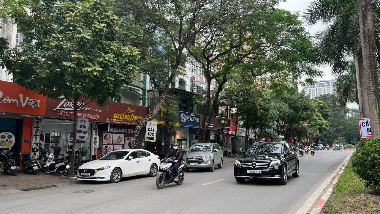 Bán nhà mặt phố Văn Quán Hà Đông 60m² giá 18 tỷ - Đầu tư sinh lời cao!