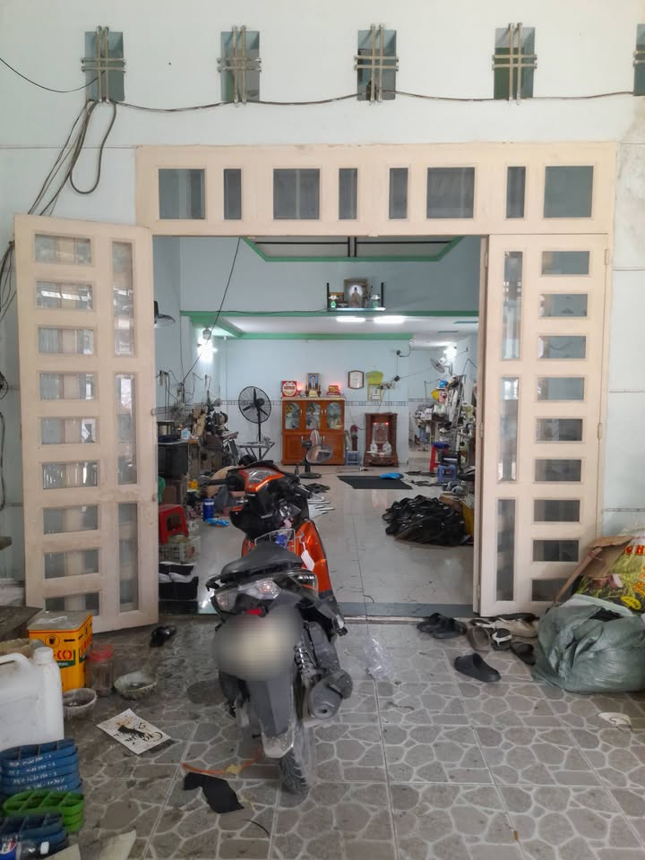 Nhà bán tại Võ Văn Vân, Bình Chánh 110m² giá 2.999 tỷ - Hẻm rộng, vào ở ngay!