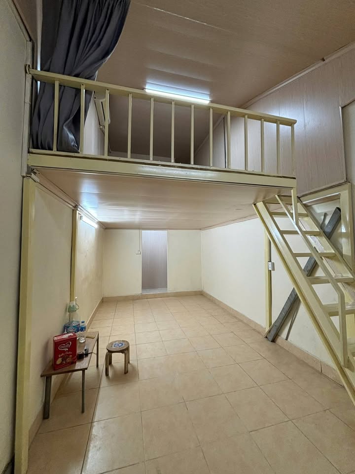 Căn hộ cho thuê tại Tập thể bưu điện Lê Gia Định, Quận Hai Bà Trưng 19m² - Nhà mới đẹp, an ninh tốt!