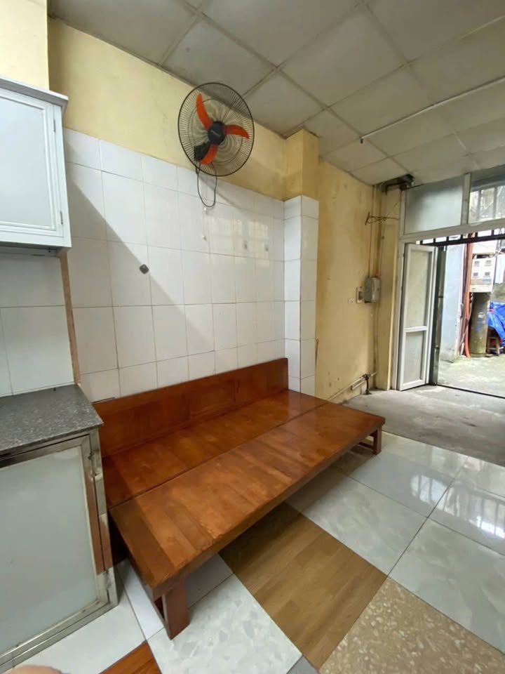 Nhà nguyên căn Ngô Gia Tự Long Biên 150m² giá 3 triệu - Phù hợp cho gia đình trẻ