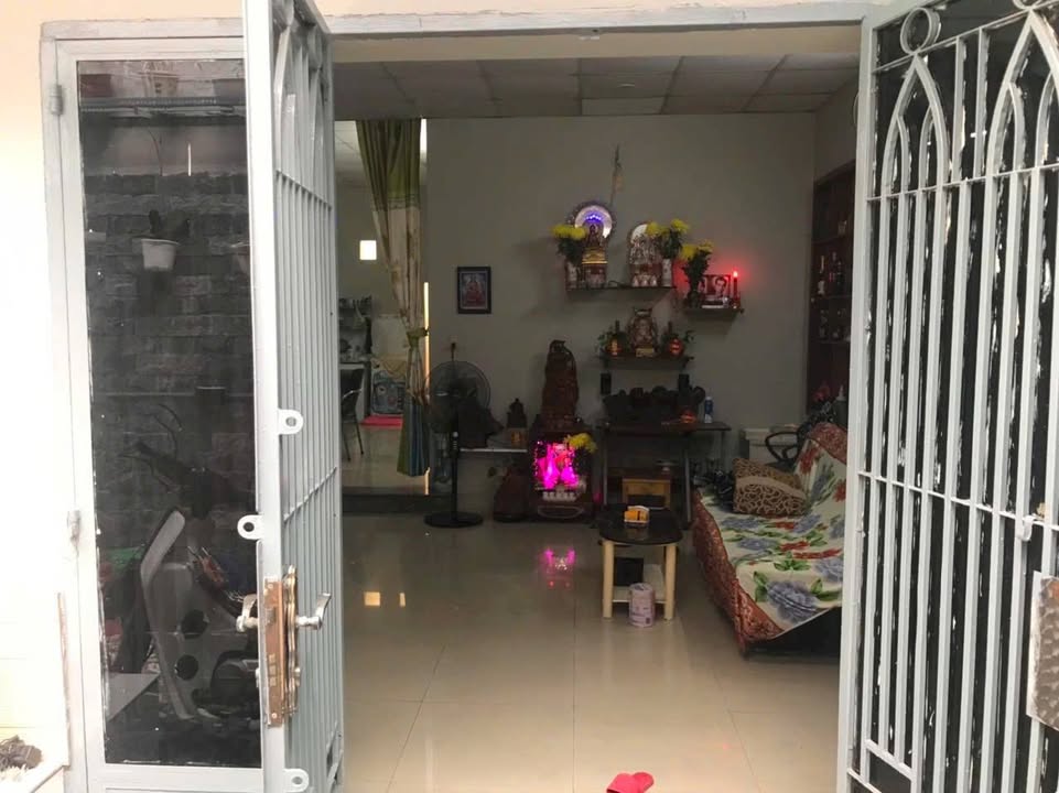 Nhà riêng Hóc Môn Bà Điểm 94m² giá 3 tỷ - Sổ hồng riêng, giao dịch ngay!