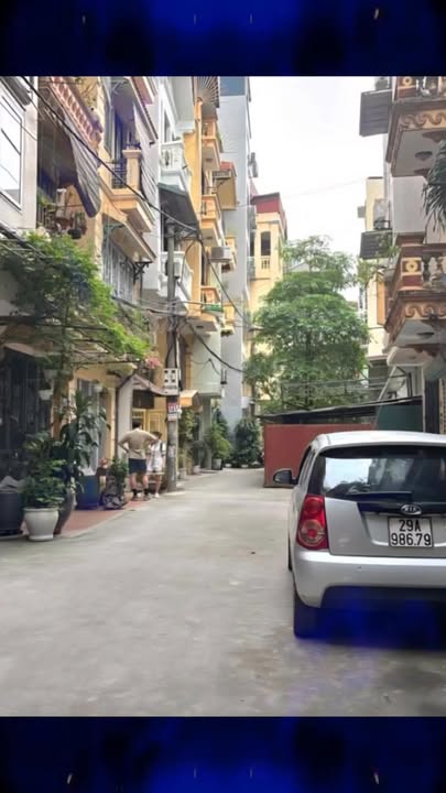 Nhà phố Tôn Đức Thắng 273m² giá 13.x tỷ - Thiết kế hiện đại, đầy đủ tiện nghi!