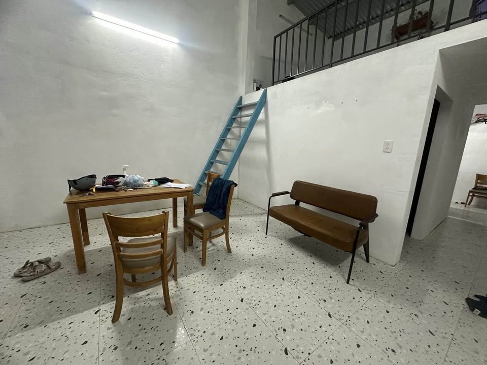 Nhà mới Điện Bàn Đông 100m² giá 1,3 tỷ - Kiệt ô tô, chính chủ, sổ hồng