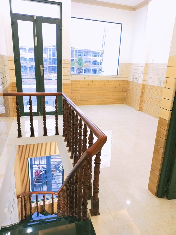 Nhà phố Quận 3 50m² giá 1.25 tỷ - Chính chủ bán gấp, gần trường Cao Thắng!