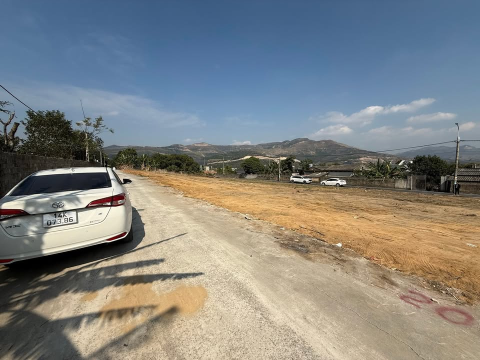 Đất nền Yên Sơn, Mạo Khê 90m² giá chỉ 8xx triệu - Cơ hội đầu tư tuyệt vời!