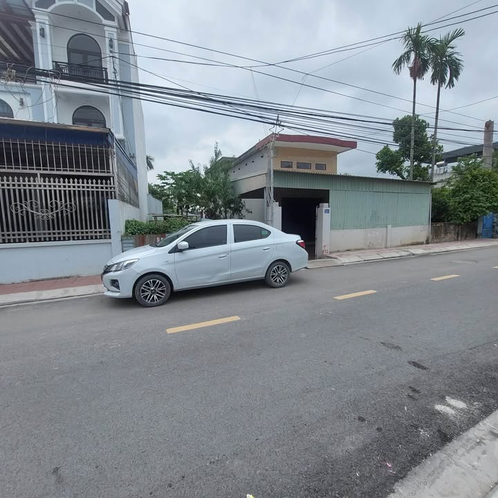 Đất mặt đường Cát Linh - Tràng Cát 52m² giá 3.1 tỷ - Vị trí kinh doanh sầm uất!