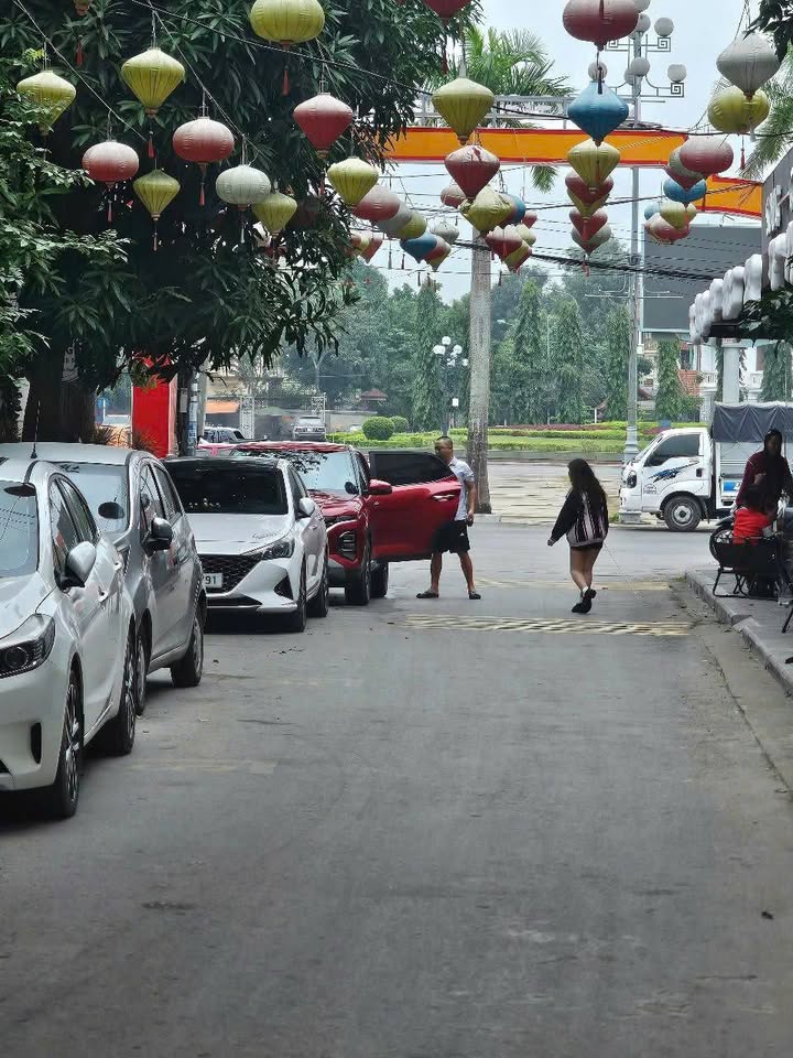 Nhà phố 2 tầng tại phố đi bộ Phan Chu Trinh, 80m², giá chỉ 7.65 tỷ - Không thể bỏ lỡ!