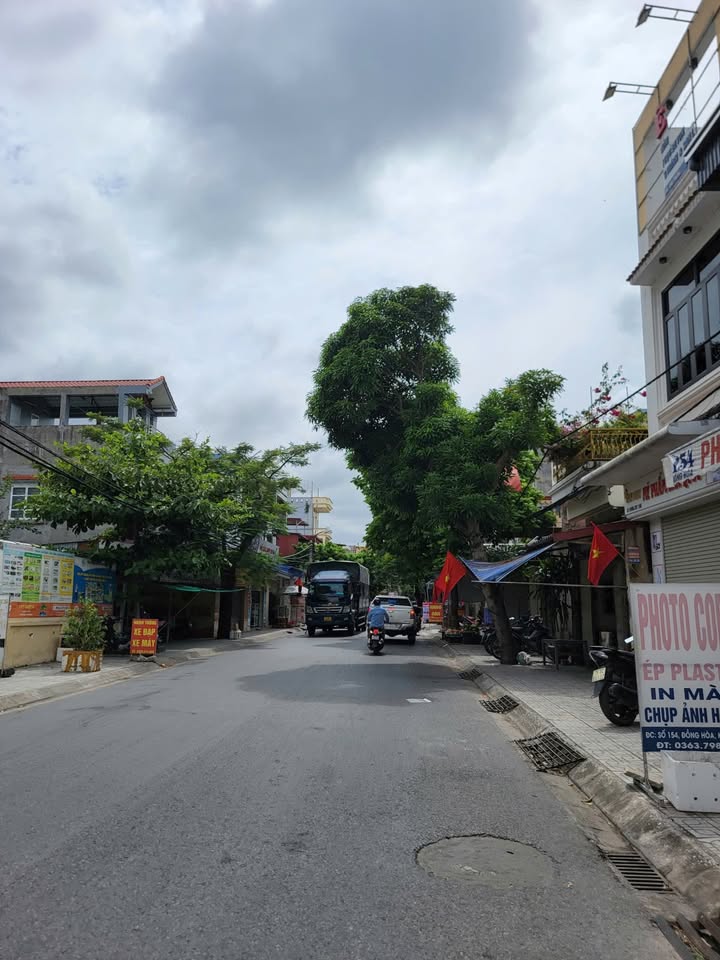 Nhà cấp 4 mặt đường Đồng Hòa, Quận Kiến An, 117m² giá 6.6 tỷ - Vị trí tiềm năng gần Golden Point!