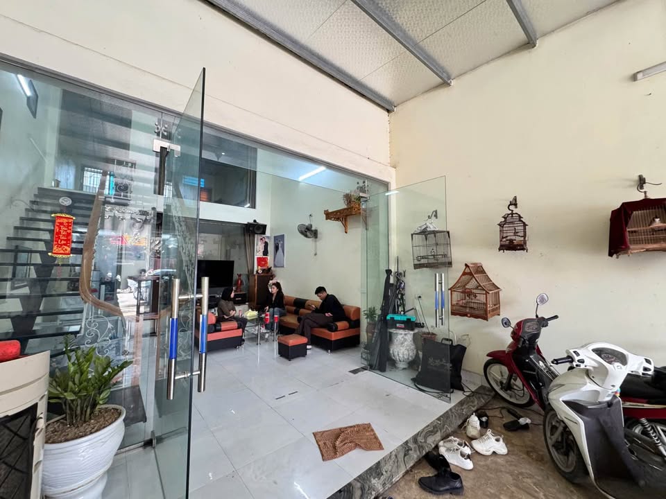 Đất nền Nam Ngạn 100m² giá 5 tỷ - Nhà gác lửng kiên cố ngay trục chính