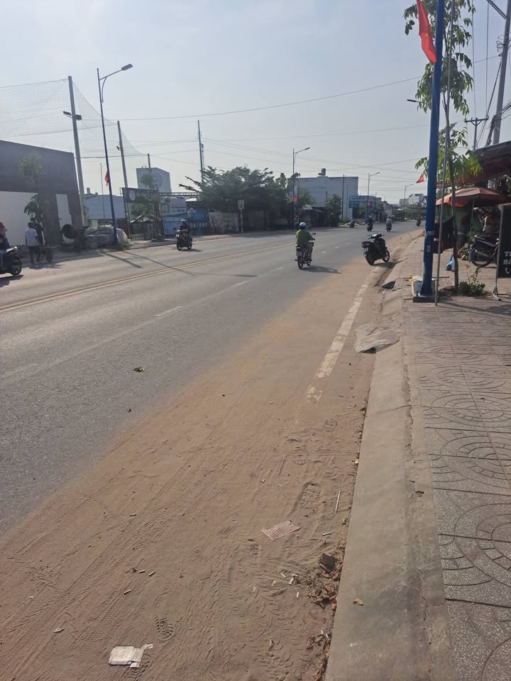 Nhà cho thuê mặt tiền Hoàng Quốc Việt, An Bình, 92m² giá 10 triệu - Kinh doanh sầm uất!