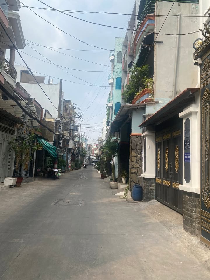 FrontHouse Khuôn Việt Quận 11 110m² giá 13 tỷ - Phù hợp kinh doanh đa ngành nghề!