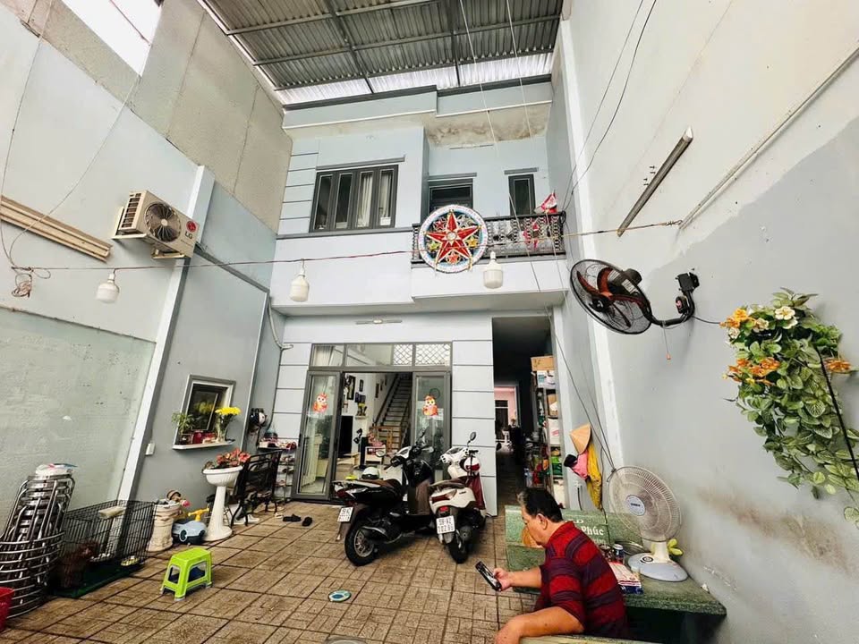 Nhà lầu Khu Việt Kiều Thủ Đức 200m² giá 5.6 tỷ - Pháp lý hoàn chỉnh, vào ở ngay!