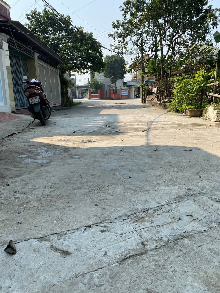 Nhà riêng phường Đông Quang 99m² giá 2.9 tỷ - Đường ô tô vào tận nhà!