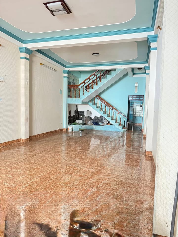 Nhà nguyên căn Trần Khánh Dư 100m² giá 15 triệu - Cho thuê lâu dài!