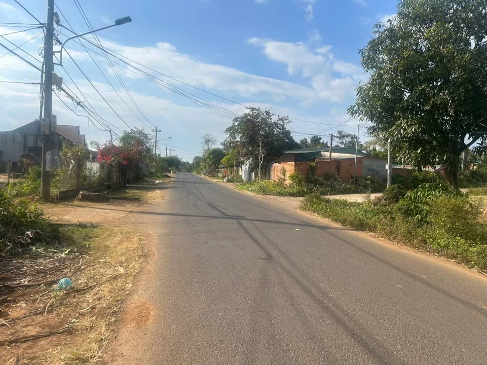 Đất thổ cư Ywang nối dài 4920m² giá 1.6 tỷ - Cơ hội đầu tư hấp dẫn!